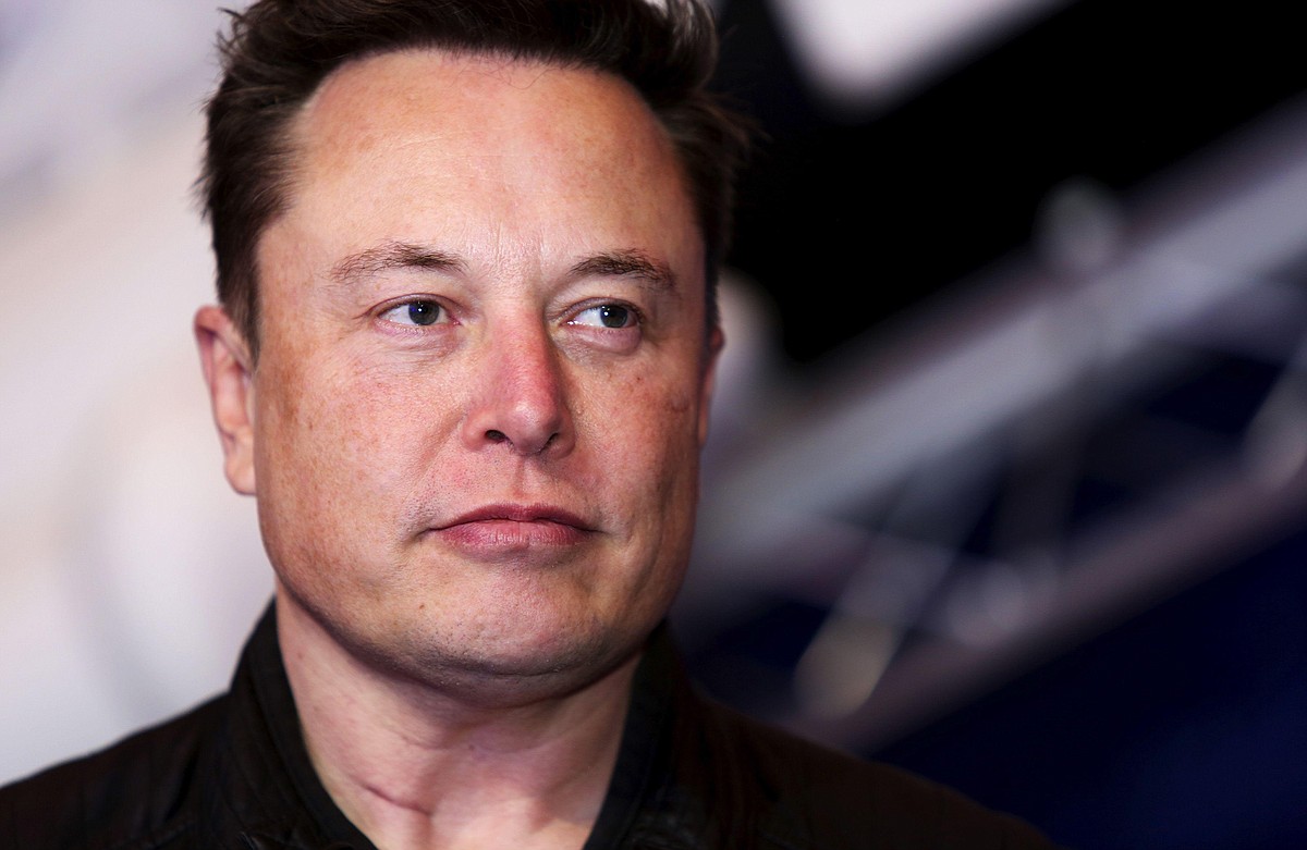 Play Tesla