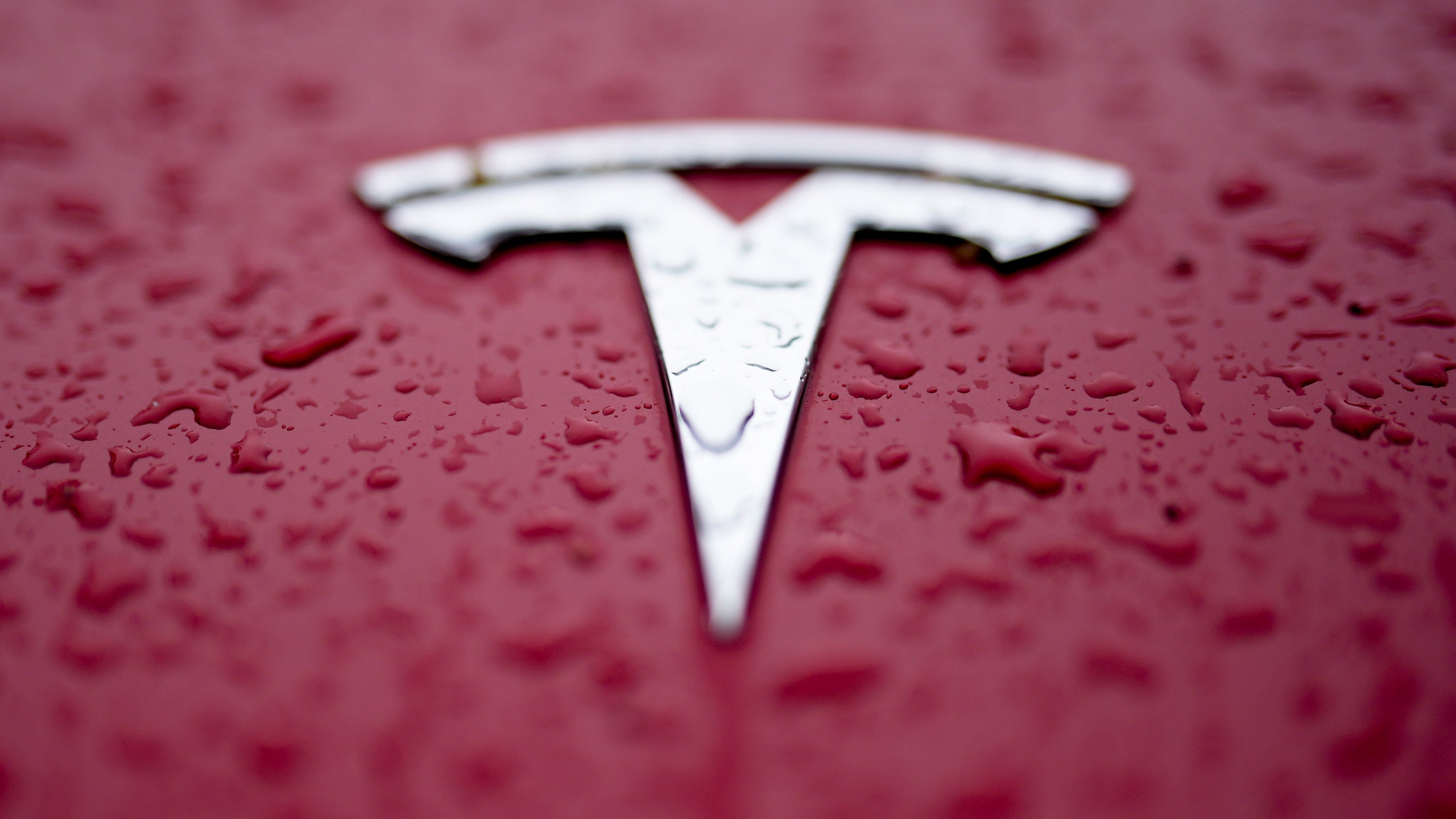 Play Tesla