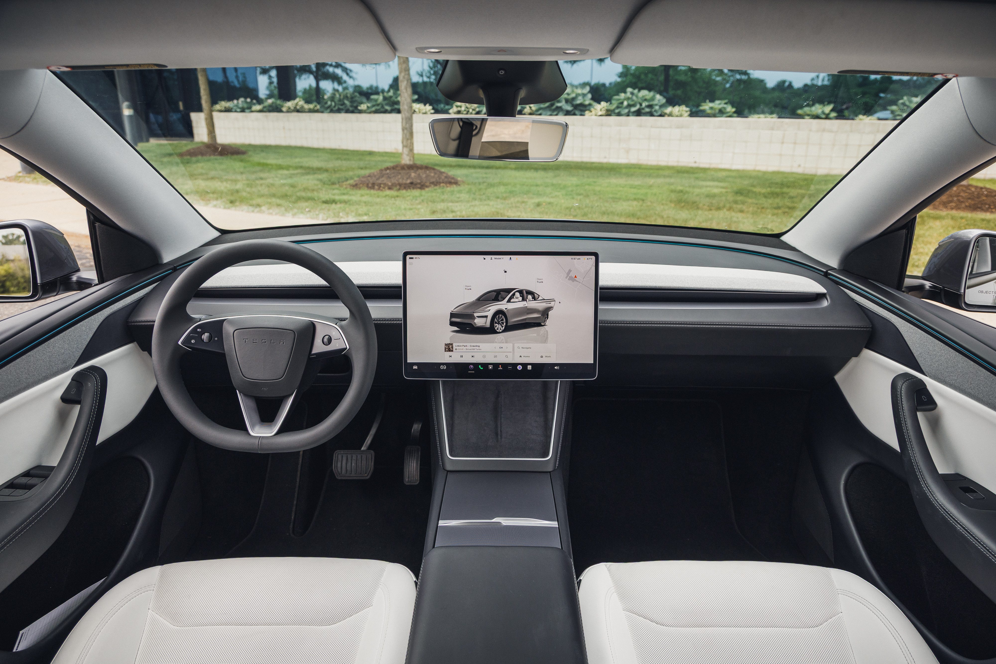 2026 Tesla Model Y Refresh Interior: New Touchscreen & Dashboard