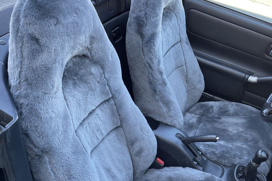 Sheepskin seat covers Tesla