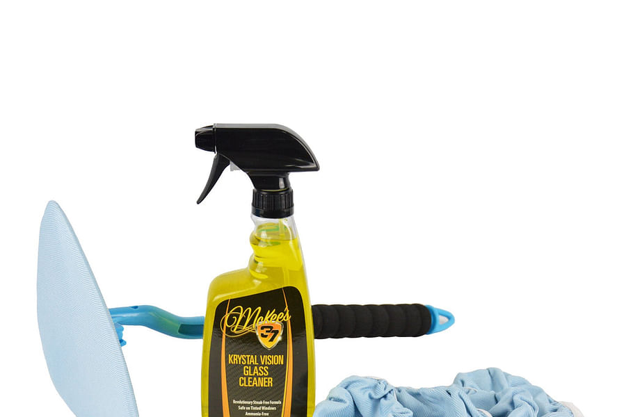 automotive glass cleaner