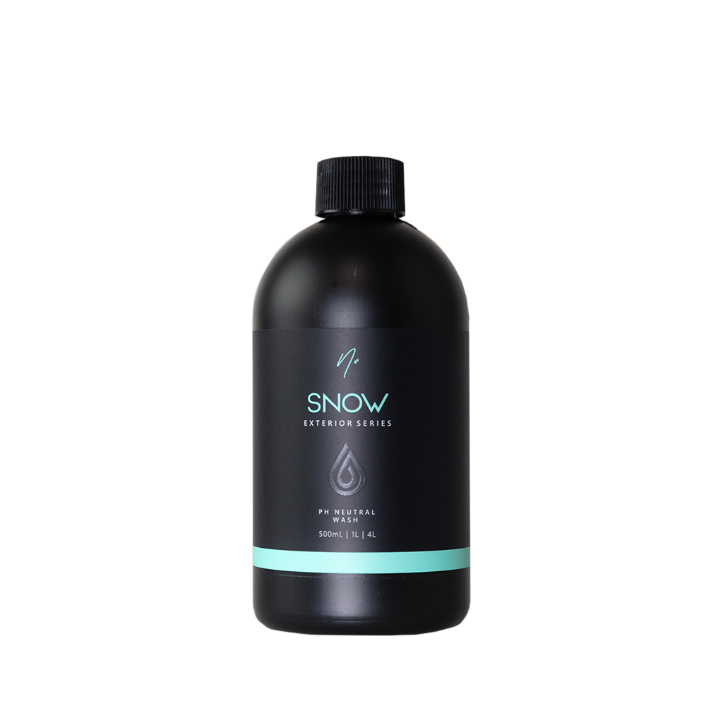 pH-neutral car shampoo