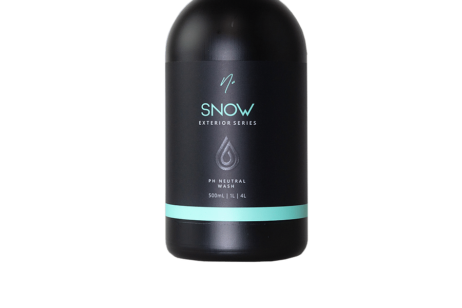 pH-neutral car shampoo