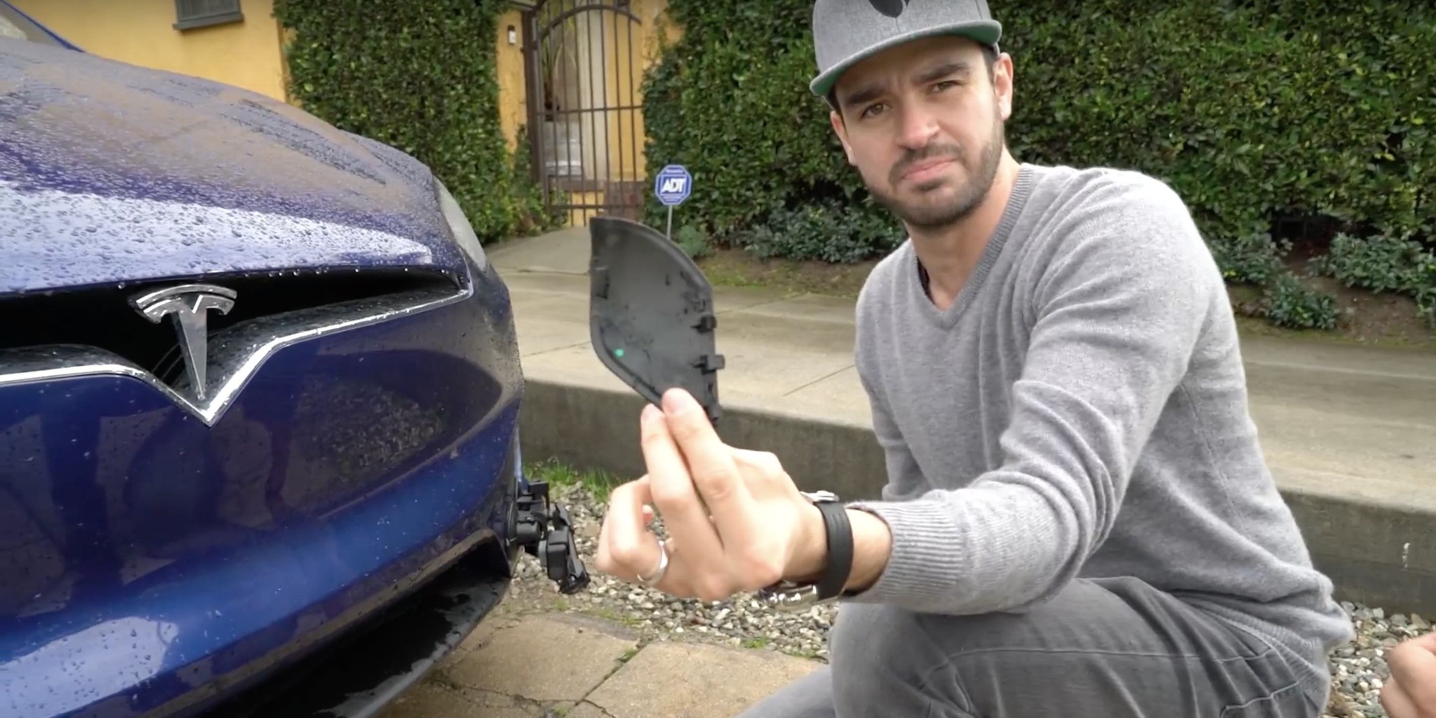 Tesla door opening tool